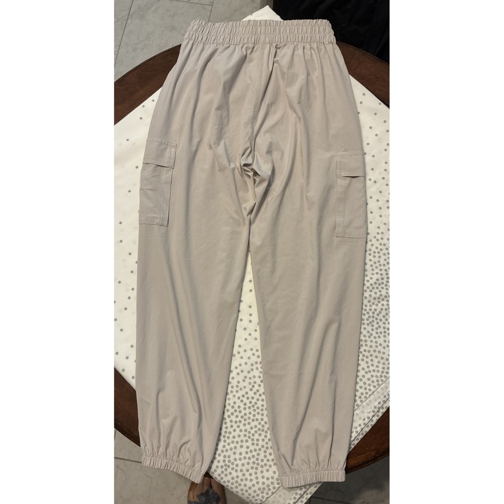 Vuori Villa Cargo Jogger XS High Rise Utility Pants Cream Lightweight Travel - Picture 3 of 9